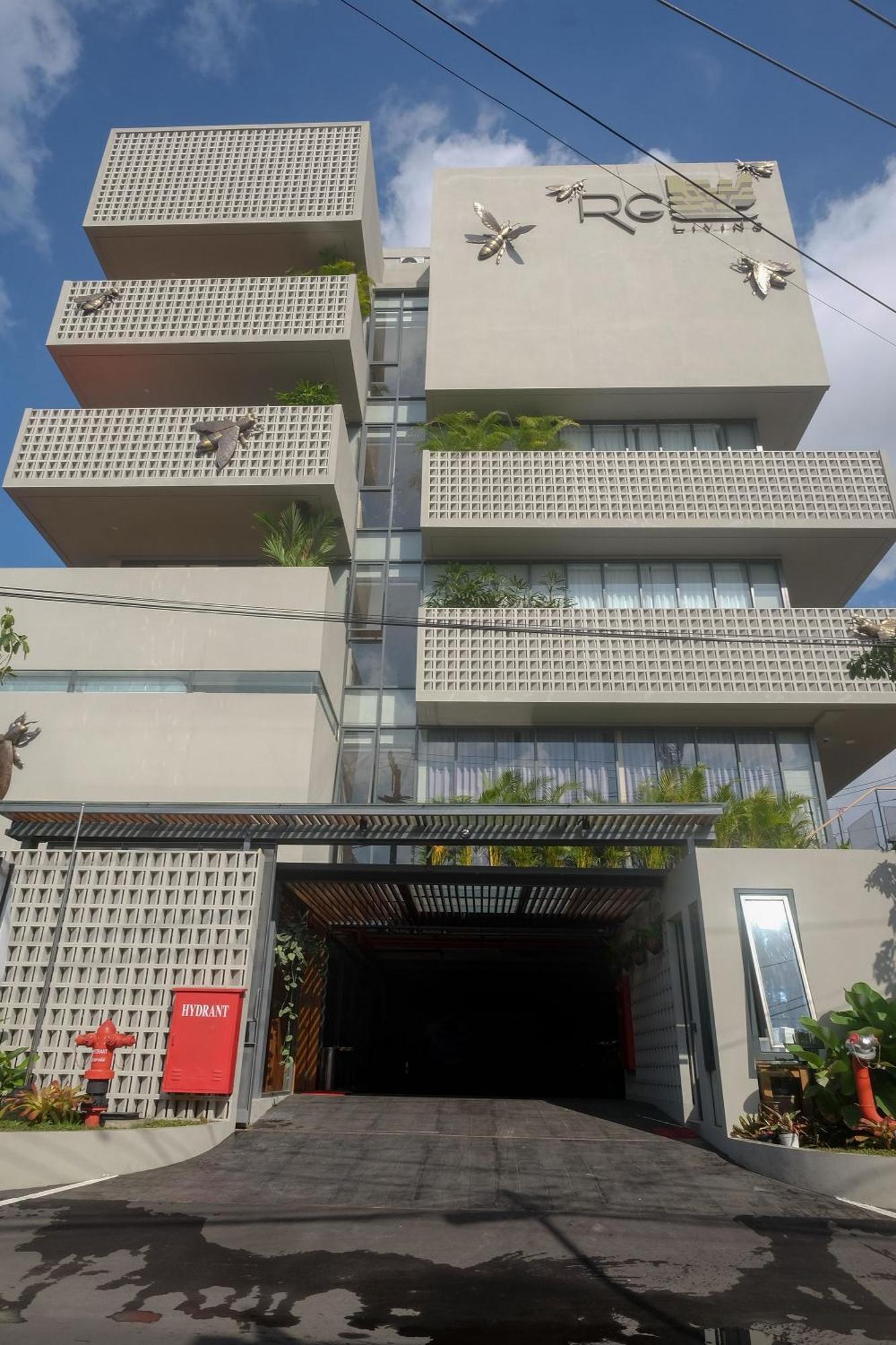 Sans Hotel Rg Living Jogja By Reddoorz Pakualaman Exterior foto